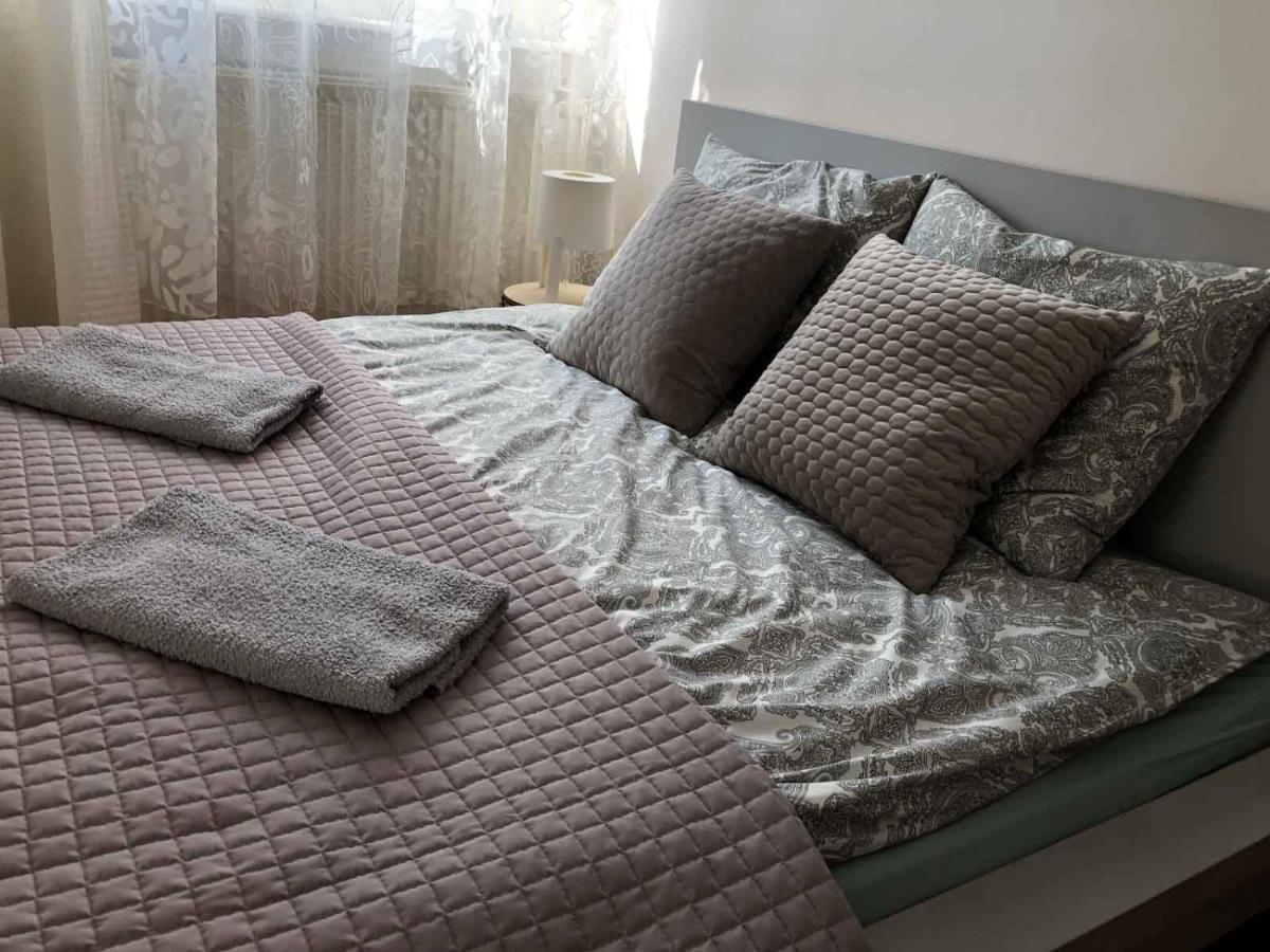Bankowa 8 Guest Rooms ジェロナ・グラ エクステリア 写真